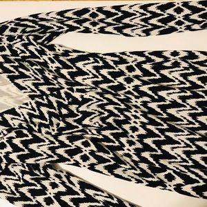 Long sleeved Zig zag knee level dress